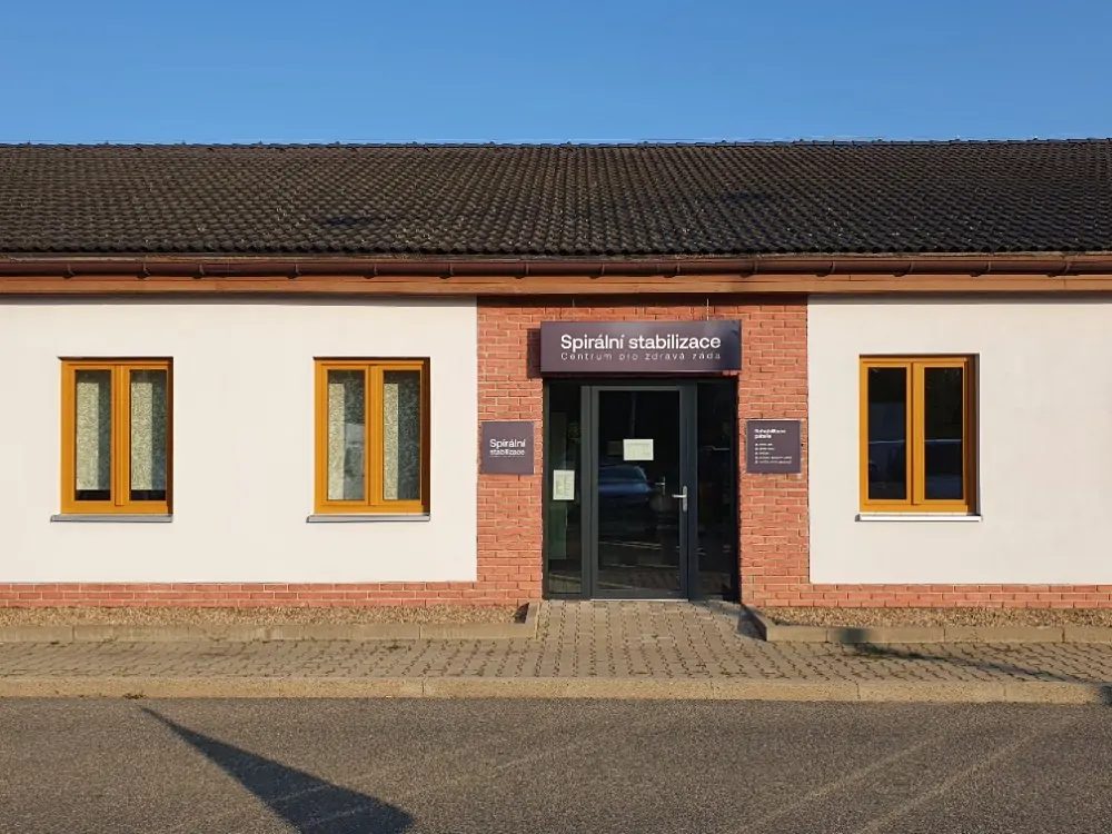 Vchod do Centra Spirální stabilizace, Podveská 22, Brno-Komín