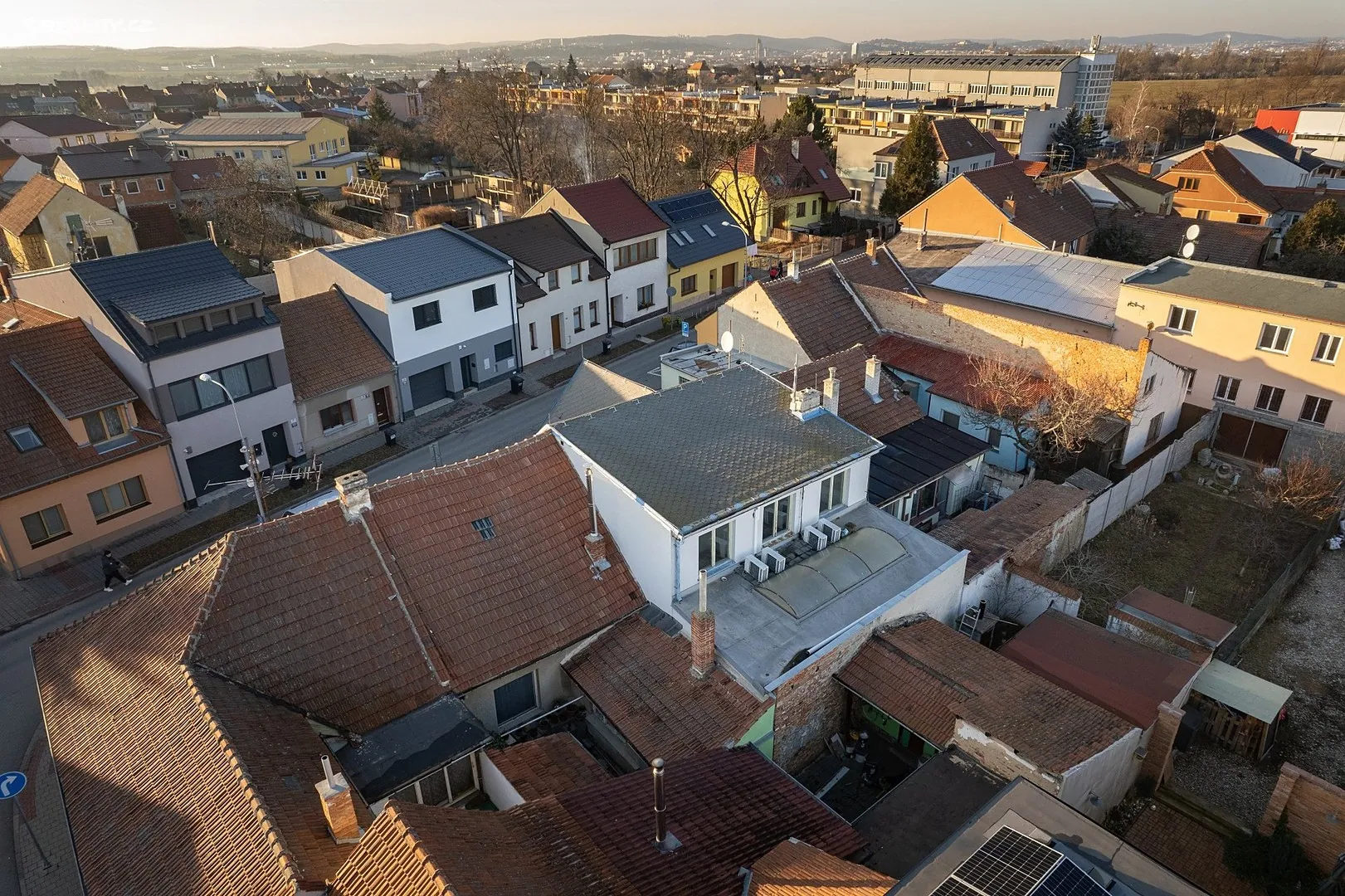 Prodej vícegeneračního domu 179 m², pozemek 186 m² – fotka 1