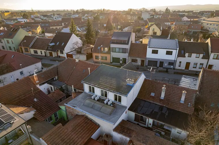 Pronájem rodinného domu 179 m², pozemek 186 m² Brno – fotka 3