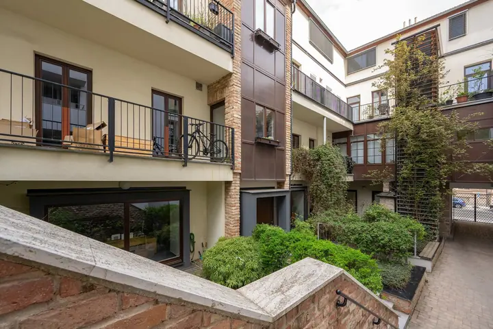 Pronájem bytu 2+kk 69 m² Údolní