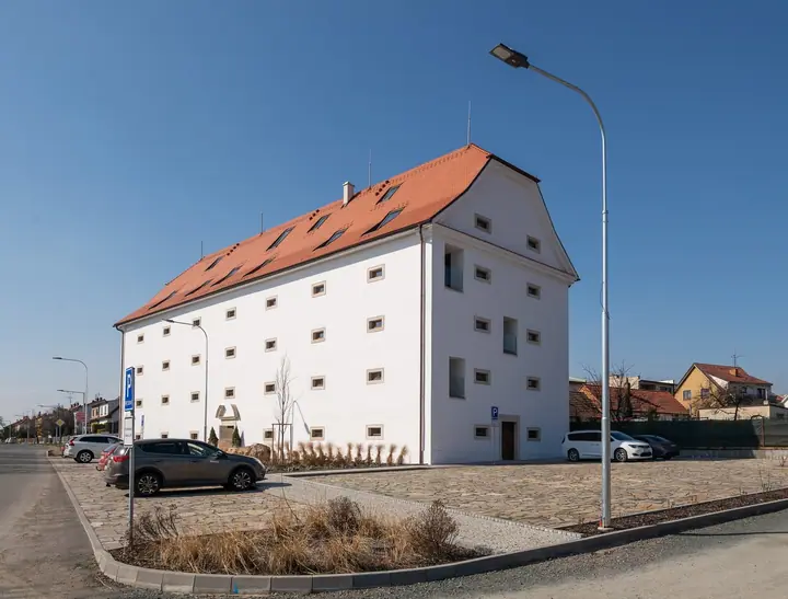 Pronájem bytu 1+kk 40 m² Sokolnice
