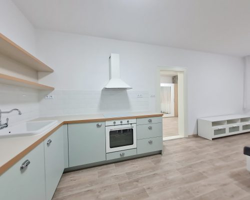 Pronájem bytu 2+kk po kompletní rekonstrukci, Staňkova, Pardubice
