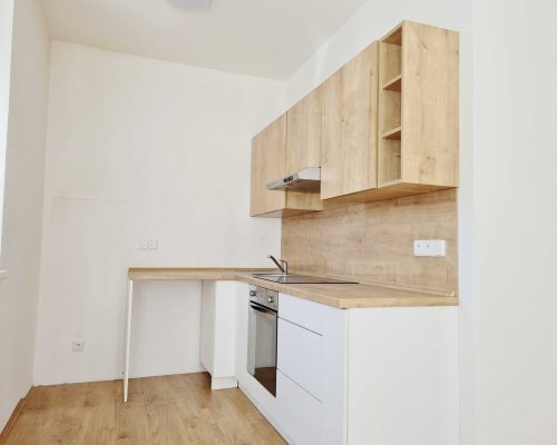 Pronájem bytu 3+kk po rekonstrukci, Velim, okr. Kolín