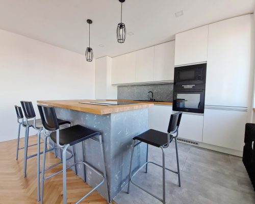 Pronájem bytu 2+kk o CP 60 m2, Tyršovo náměstí, Chrudim