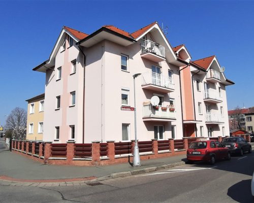 Prodej a následný pronájem bytu 2+kk, Šmilovského, Hradec Králové